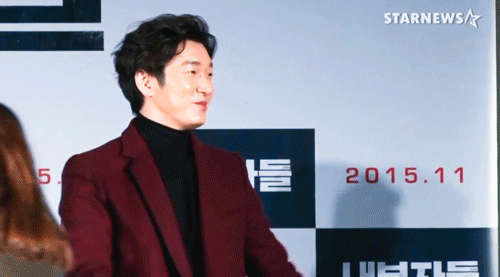 스킨십에 능숙한 남자배우들이 팬을 안아줄때 | 인스티즈