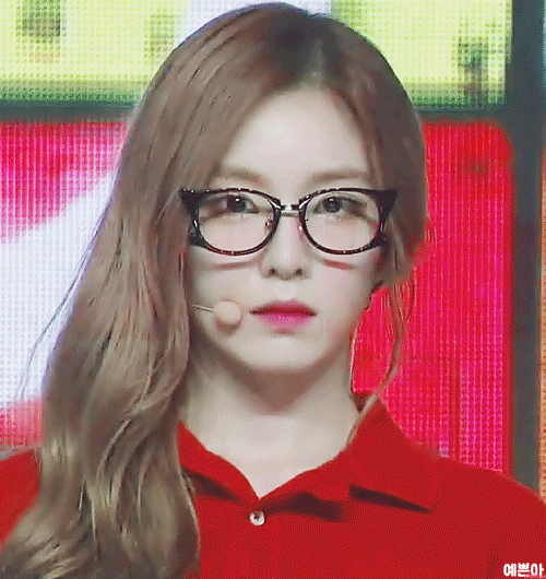 안경 쓴 아이린.GIF | 인스티즈