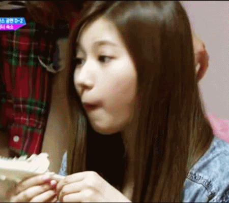 사나 먹방짤.gif | 인스티즈