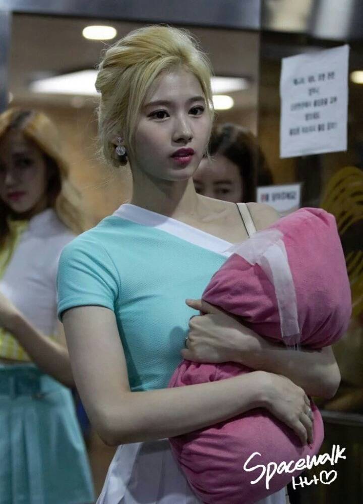 트와이스 사나 | 인스티즈