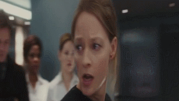 어떤 애기 어머님이 딸이 없어졌다고 비행기에서 난동을 부리시는 거에요.gif | 인스티즈