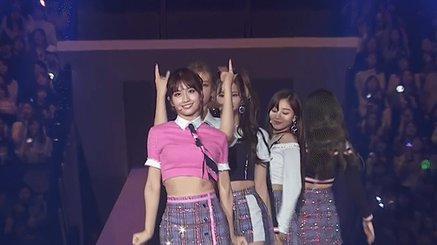 서로 견제하는 나연 모모 | 인스티즈