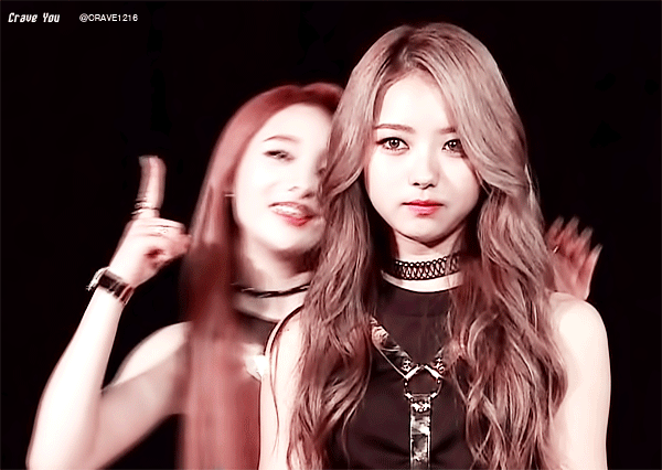 움짤하나에서 성격차이가 보이는 임나영과 주결경 | 인스티즈