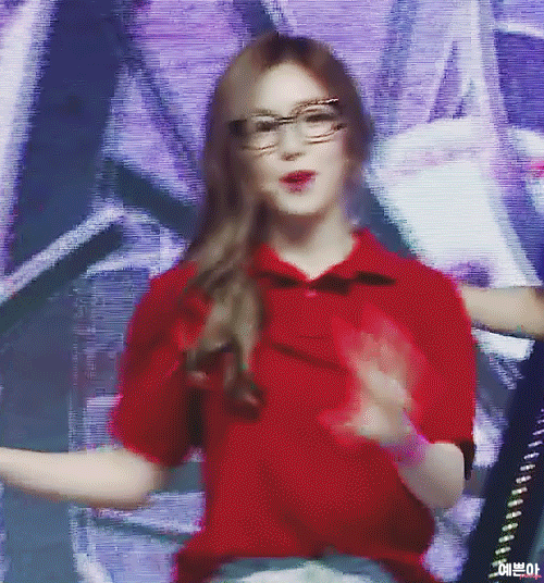 안경 쓴 아이린.GIF | 인스티즈