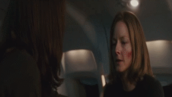 어떤 애기 어머님이 딸이 없어졌다고 비행기에서 난동을 부리시는 거에요.gif | 인스티즈