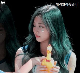 [트와이스] 갈수록 더더욱 이뻐지는 쯔위 움짤들.gif | 인스티즈