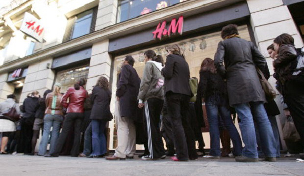 한국에서만 H&M X 발망이 인기일까요~? | 인스티즈