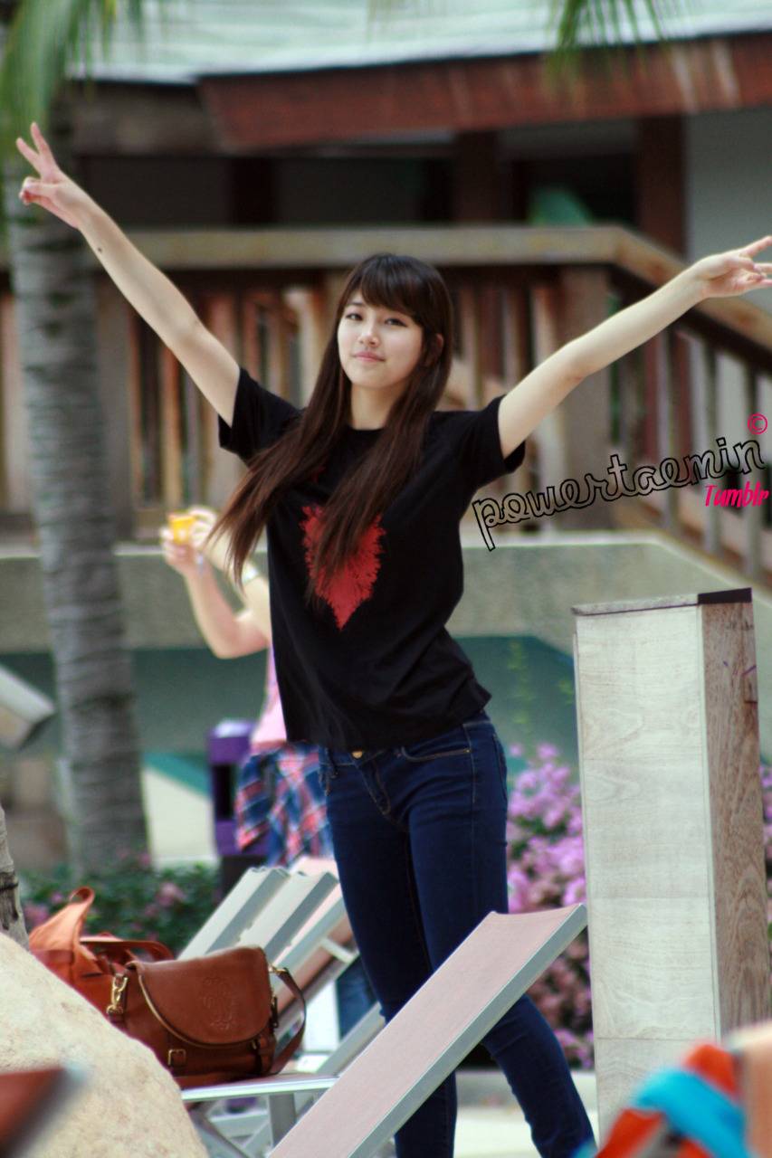 수지는 그냥 아무 사진이나 올려도 다 이쁘네 | 인스티즈