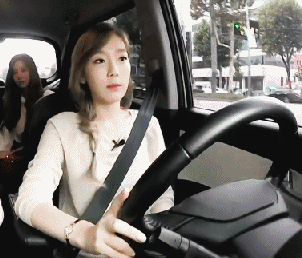 운전하는 탱구.gif | 인스티즈