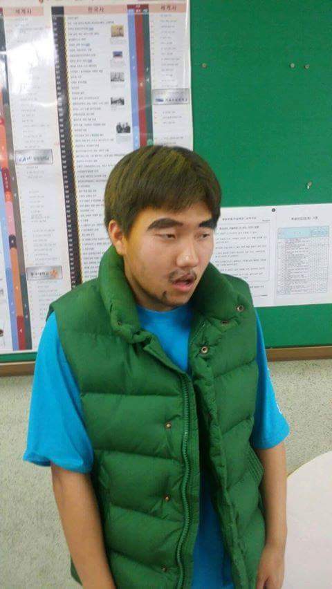 누군가가 한해의 이슈를 묻거든 고개를 들어 의정부고 졸업앨범을 보게하라 | 인스티즈