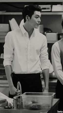 [최영도X차수현] 김우빈은 첫눈에 반해서 인생 베팅하고 난리치는데 김혜수는 애샛기 보듯하면서 관심 1도 없는거.jpg | 인스티즈