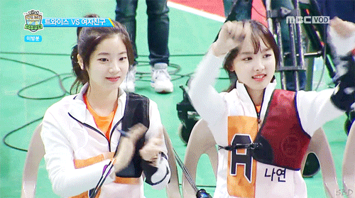 [트와이스] 나연이랑 눈마주치고 웃는 다현이 | 인스티즈