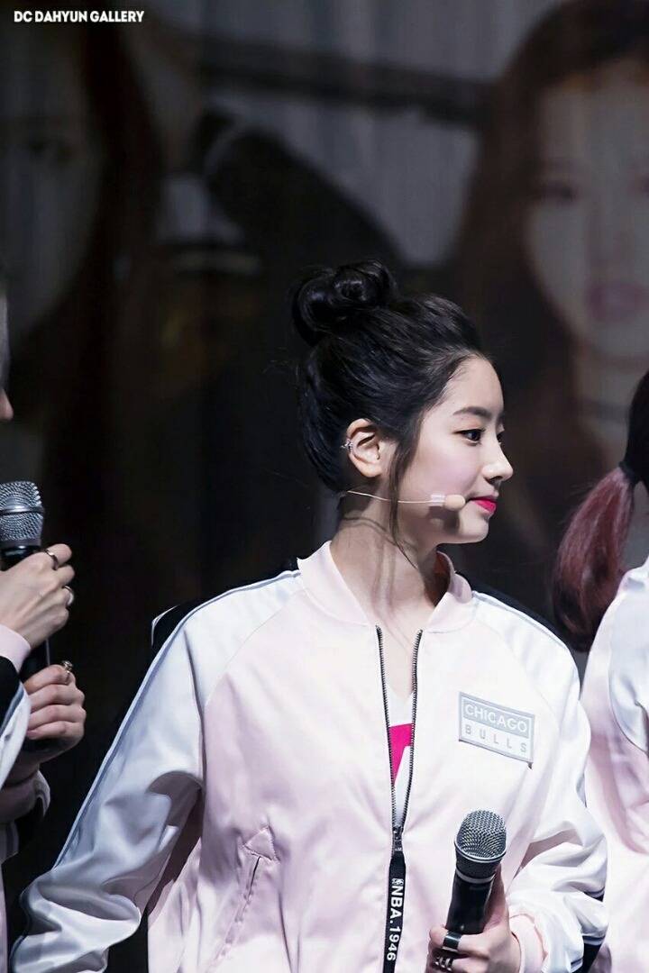 [트와이스] 코랑 이마가 예술인 두부 다현 | 인스티즈