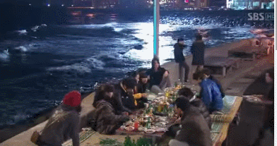 술자리에서 술맛 떨어지게하는 유형.gif | 인스티즈