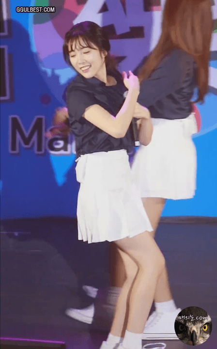 에이프릴 윤채경.gif | 인스티즈