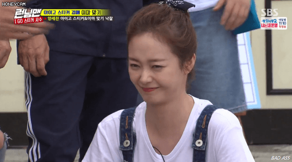 전소민한테 얄짤없이 벌칙주는 이광수.gif | 인스티즈