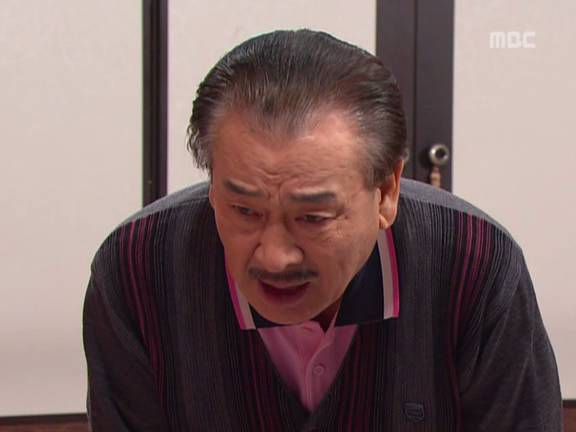 [거침없이하이킥] 순재에게 똥침당한 효자 준하.jpg | 인스티즈