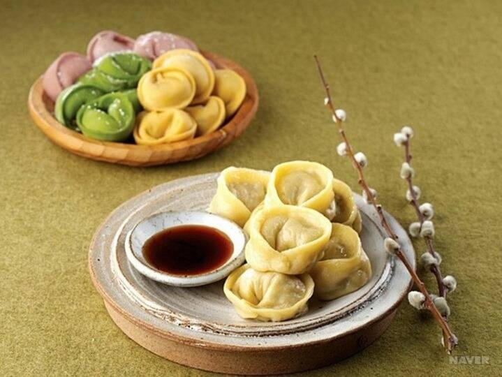찌거나 삶은 만두 vs 굽거나 튀긴 만두 | 인스티즈