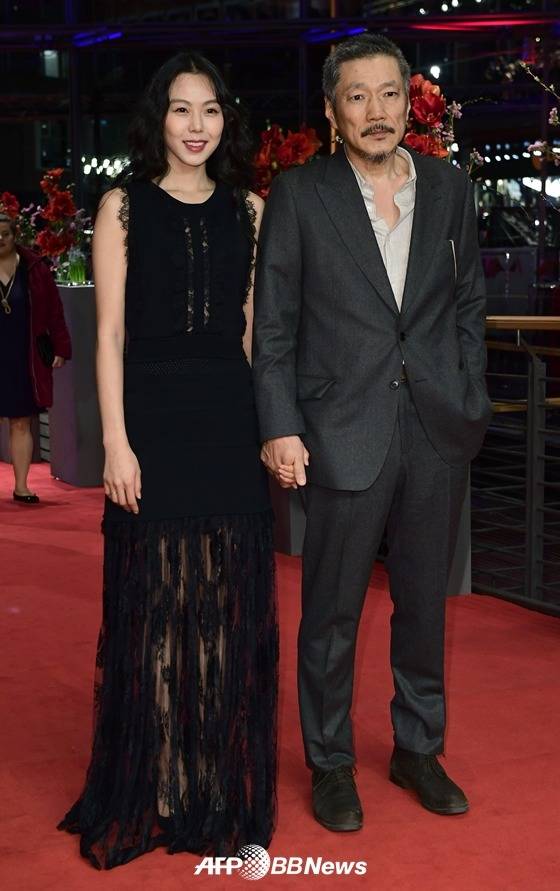 이제 아주 대놓고 세기의 사랑놀이 시전하는 김민희 홍상수.jpg | 인스티즈