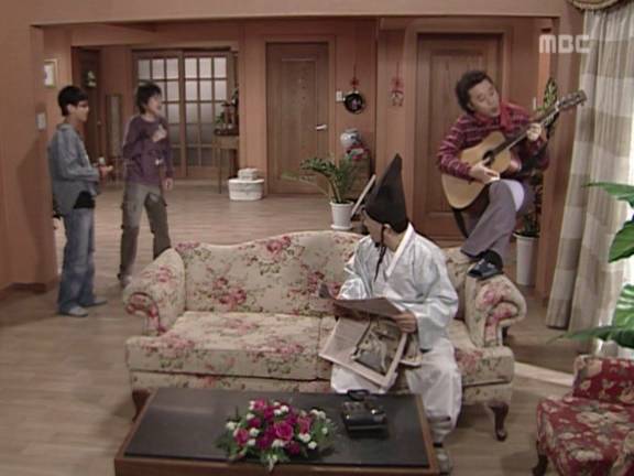 [거침없이하이킥] 순재에게 똥침당한 효자 준하.jpg | 인스티즈