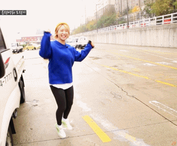 초아 의문의 댄스 대방출.gif | 인스티즈