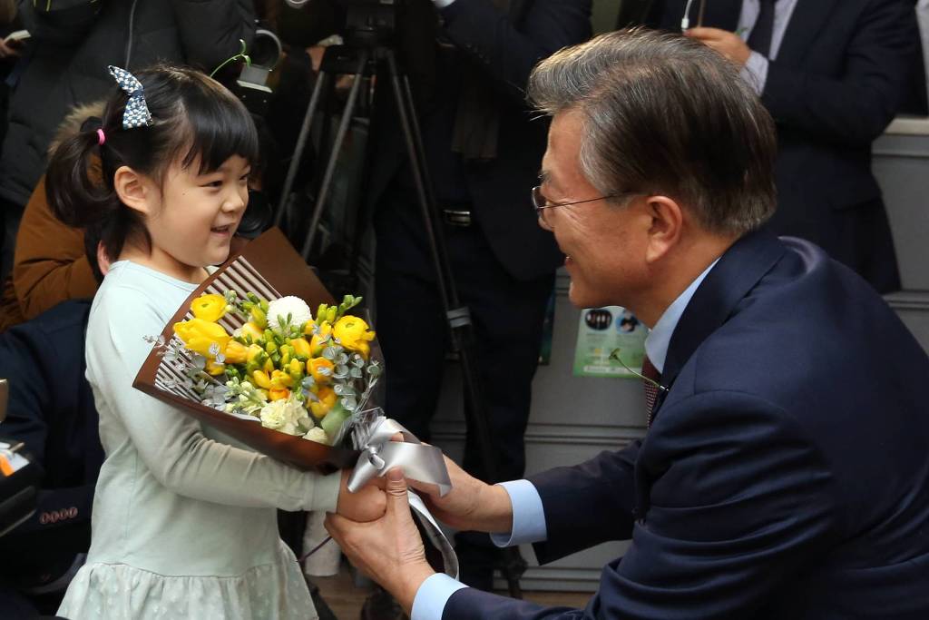 오늘자 새싹 핀한 문재인 .jpg | 인스티즈