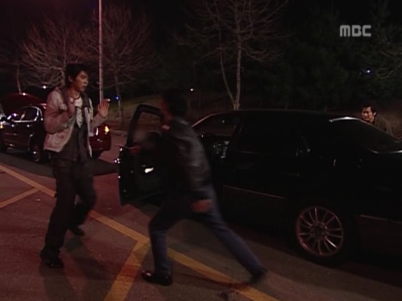 [거침없이하이킥] 장난감으로 싸우는 박해미랑 민용이 ㅋㅋㅋㅋㅋㅋ.jpg | 인스티즈