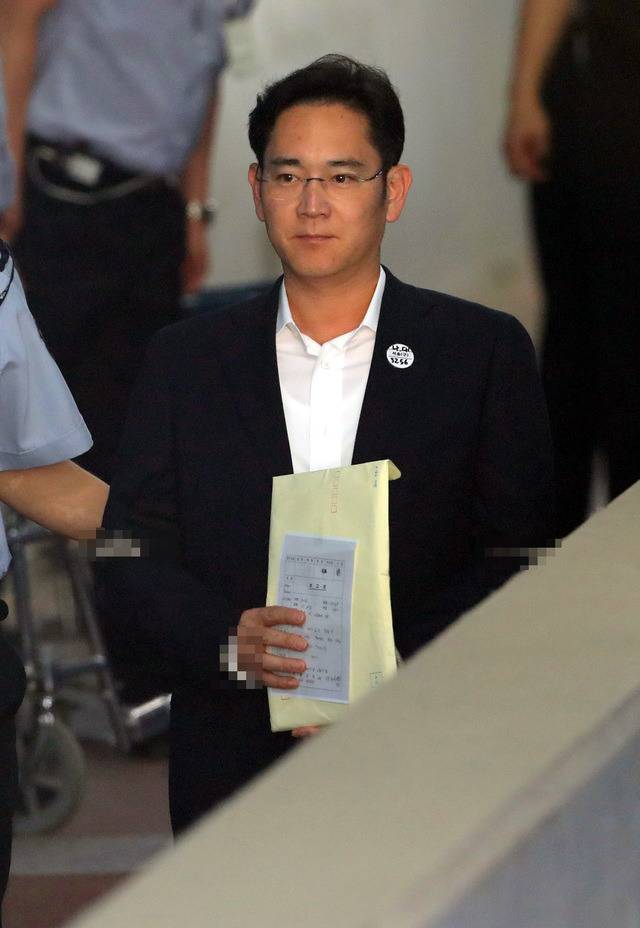 이 사람 대한민국 최고 권력 맞다 vs 아니다 | 인스티즈