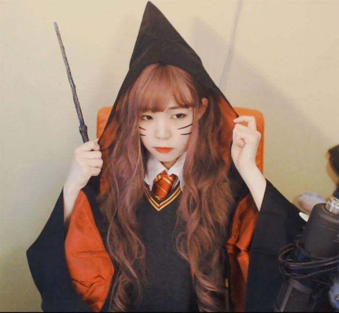 각자 좋아하는 서새봄의 머리스타일은? | 인스티즈