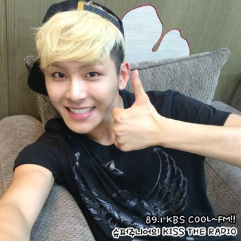 일상이 하는'척'인 가식적인 아이돌 | 인스티즈