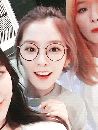 귀여운 안경 아이린.gif | 인스티즈