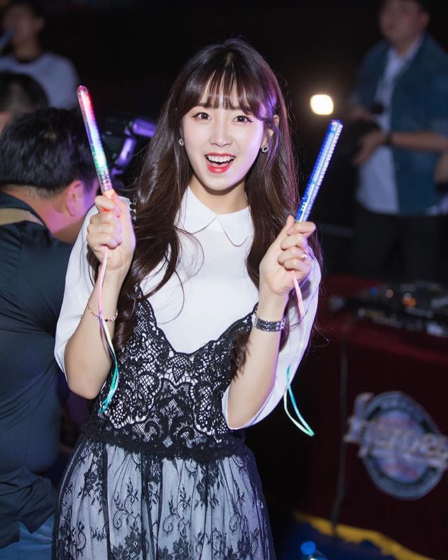 짱예 치어리더 | 인스티즈