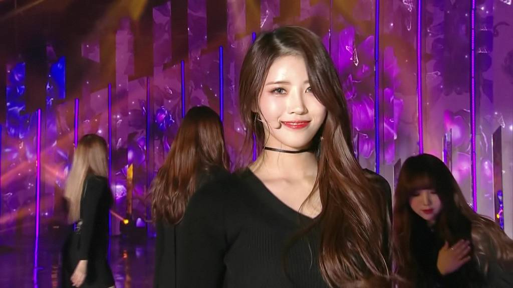 [러블리즈] 심야에 배가고프지만 참아야 할 것 같아서 미주 | 인스티즈