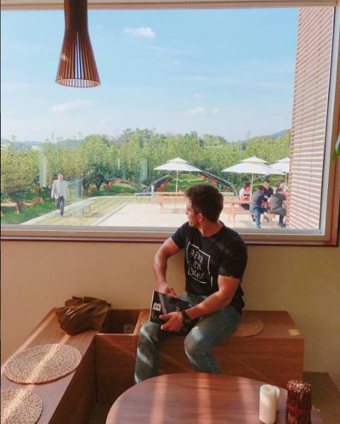 비정상회담 그리스대표 근육 | 인스티즈