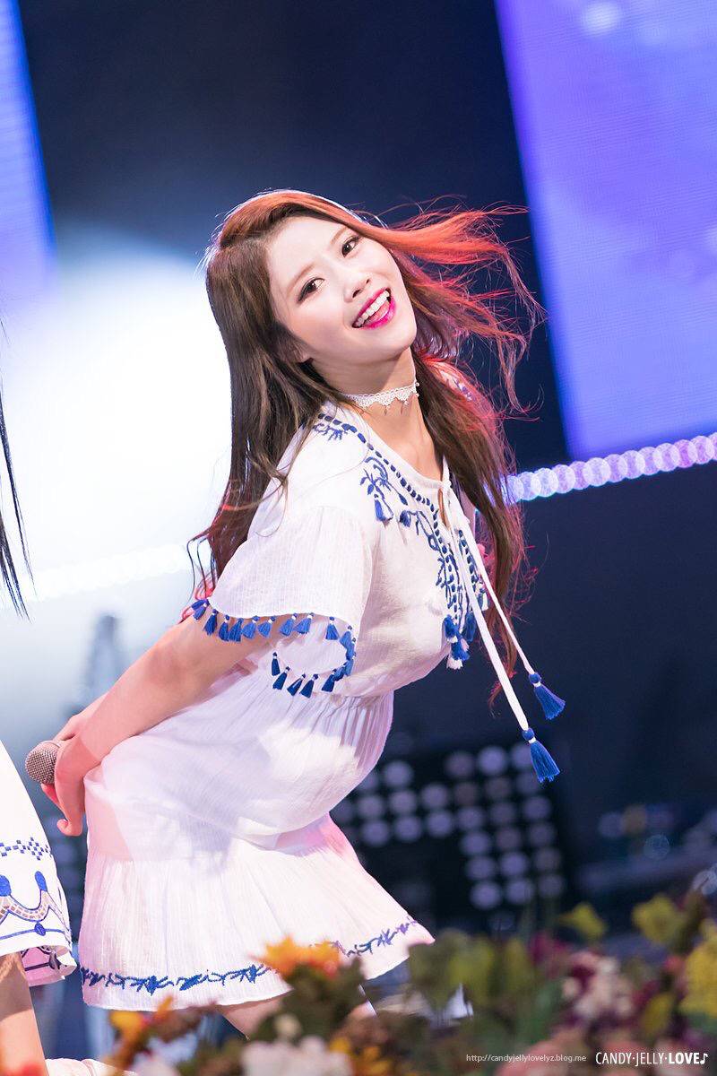 [러블리즈] 심야에 배가고프지만 참아야 할 것 같아서 미주 | 인스티즈