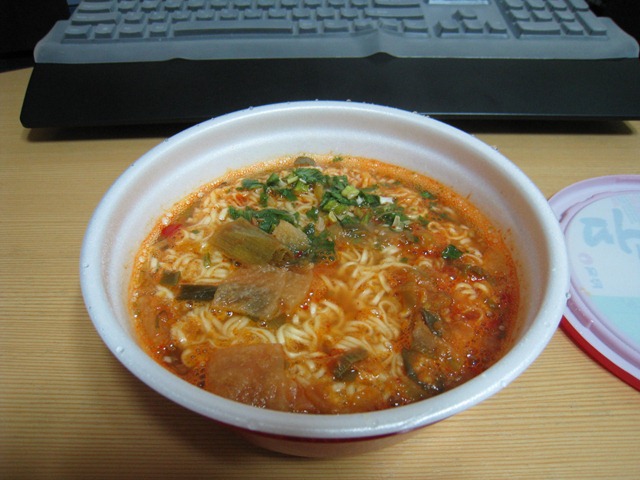 너무 맛있어서 단종된게 아닌가 싶은 컵라면 | 인스티즈