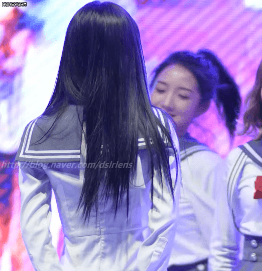 웃음 참는 루다.gif | 인스티즈