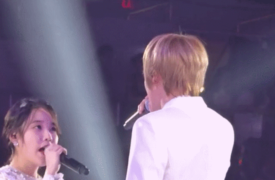 끼부리는 아이유.gif | 인스티즈