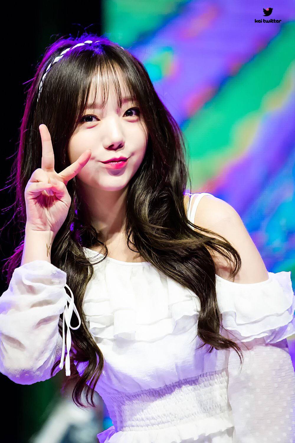 [러블리즈] 일 하다가 꽤나 더워져서 케이 | 인스티즈