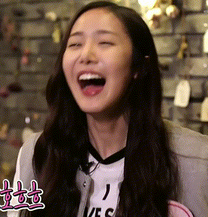 아무리 봐도 걸그룹스럽게는 안웃는 여자친구 신비.gif | 인스티즈