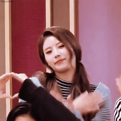 [러블리즈] 심야에 배가고프지만 참아야 할 것 같아서 미주 | 인스티즈