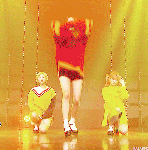 의상 때문에 안무 수정한 트와이스 미나.gif | 인스티즈