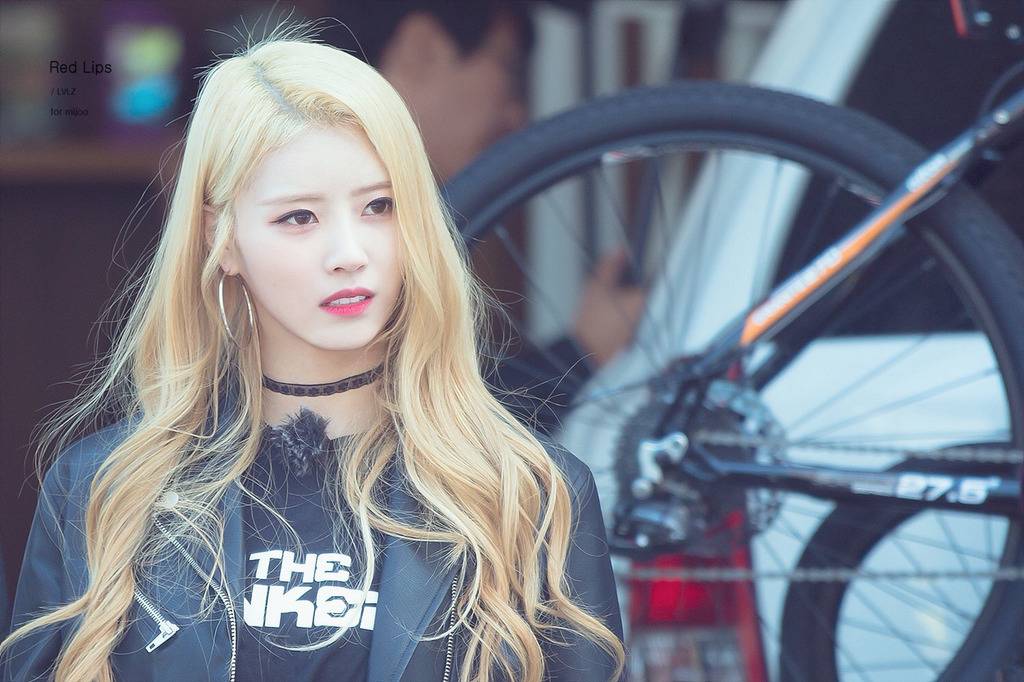 [러블리즈] 심야에 배가고프지만 참아야 할 것 같아서 미주 | 인스티즈