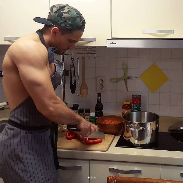 비정상회담 그리스대표 근육 | 인스티즈