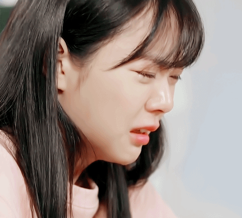 [청춘시대2] 하메들이 하루종일 울고있는 예은이를 위로하는 방법.gif | 인스티즈