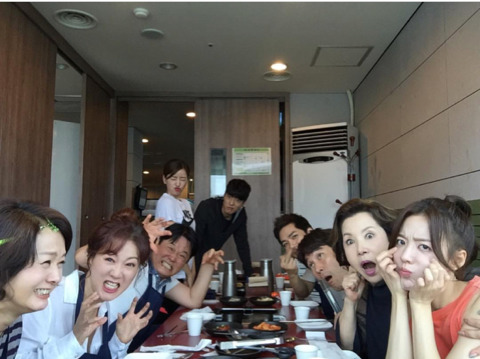 이름없는여자 시청자들에겐 낯설게만 느껴지는 출연진들 사모임컷ㅋㅋㅋ.jpg | 인스티즈