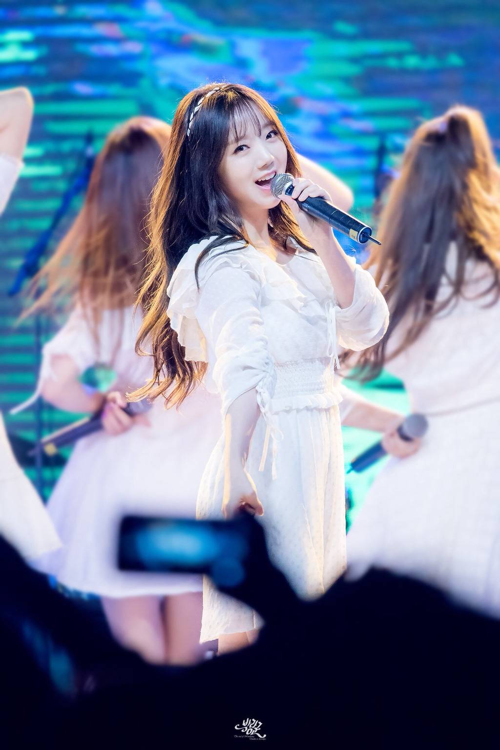 [러블리즈] 일 하다가 꽤나 더워져서 케이 | 인스티즈