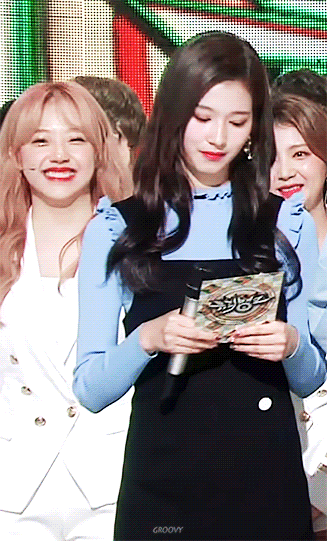 트와이스 사나 눈빛 .gif | 인스티즈