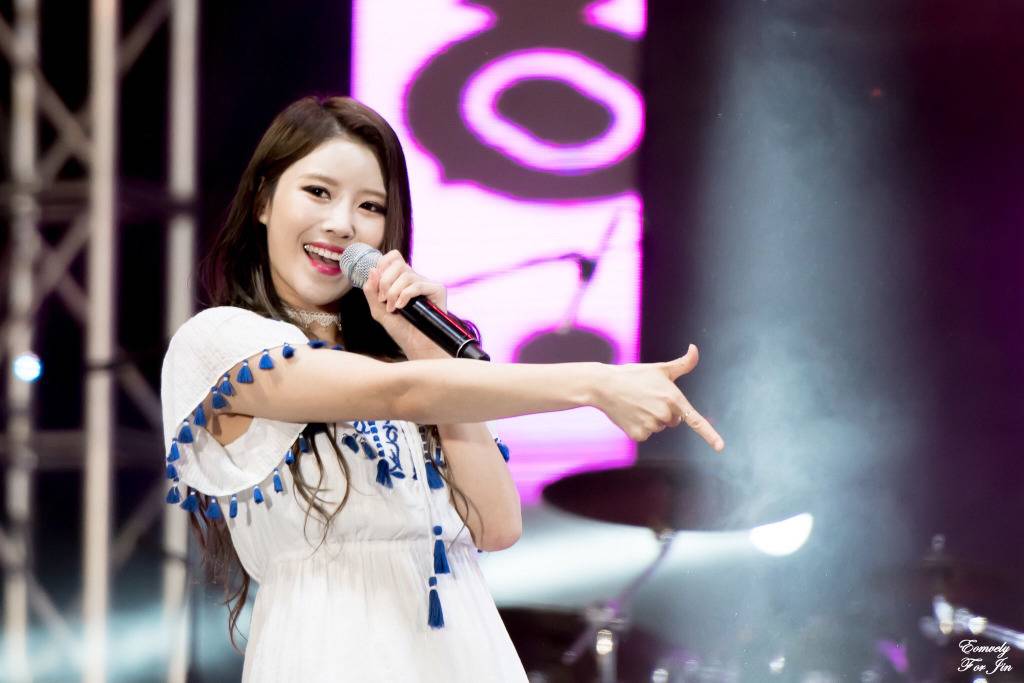 [러블리즈] 심야에 배가고프지만 참아야 할 것 같아서 미주 | 인스티즈