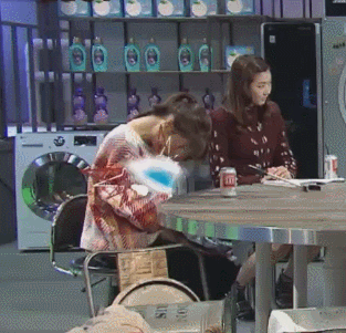 노홍철 매니저가 박하선을 평범해서 좋아한다는 얘기에 한혜진 허지웅 박하선 반응.gif | 인스티즈